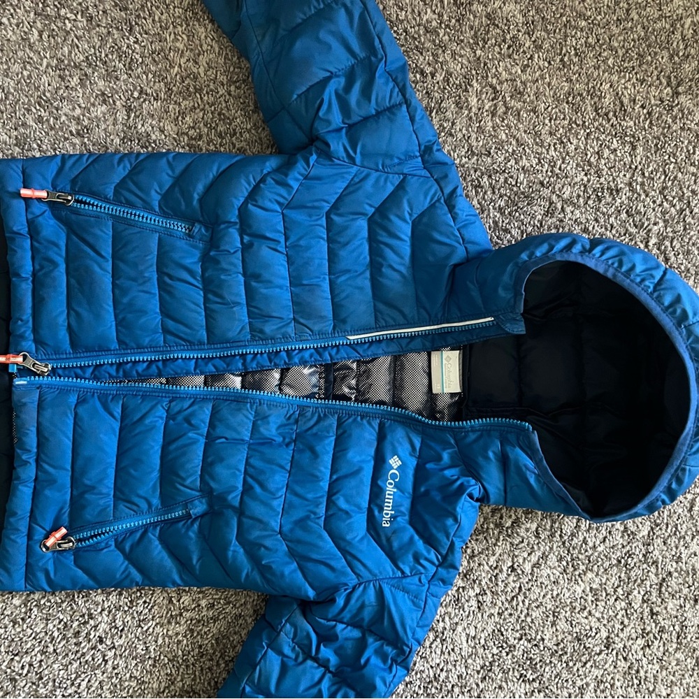 Columbia Blue Puffer Jacket with Quilted Insulation